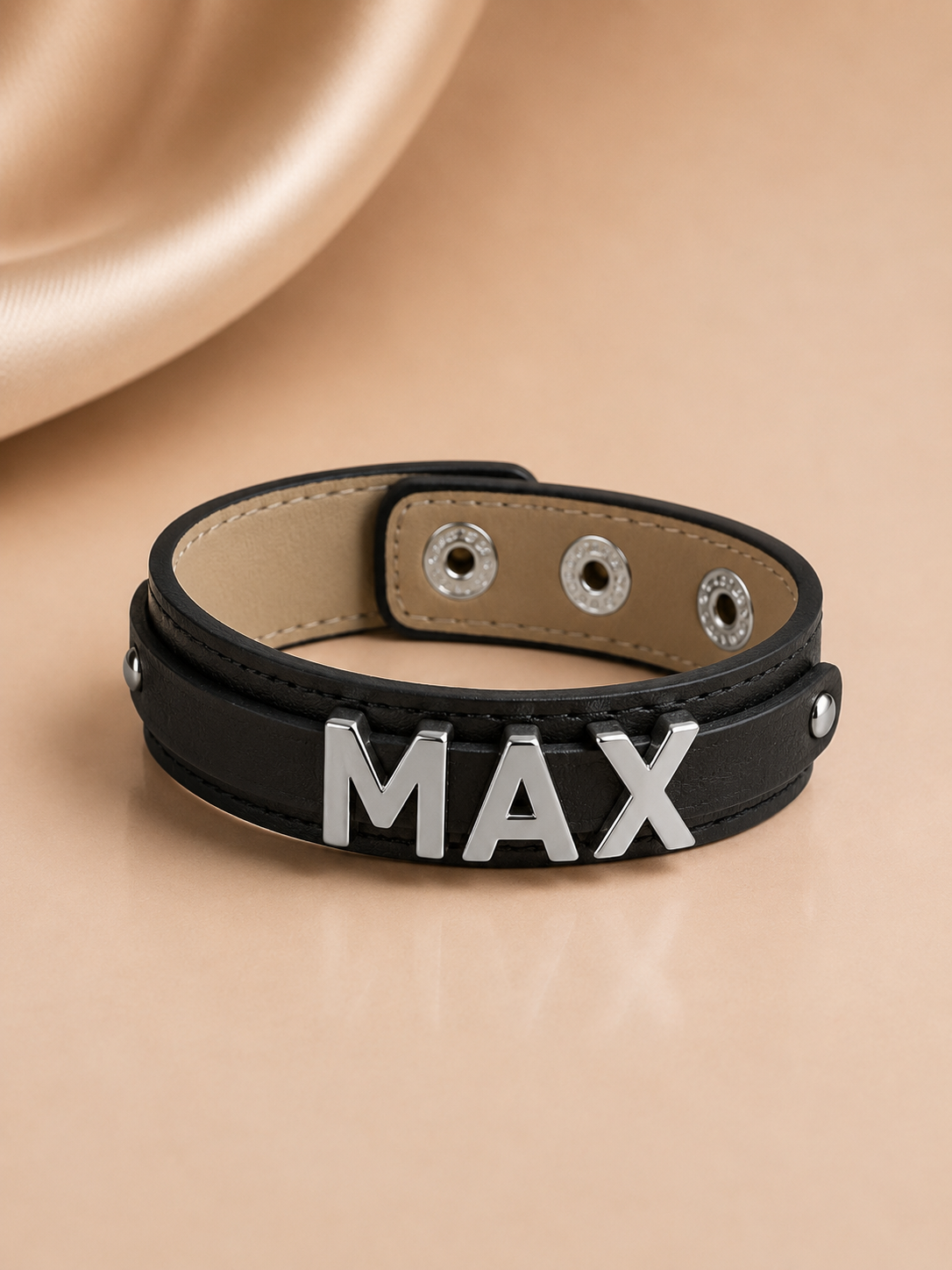 Name collection armband zwart ✨